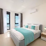Βίλα Maxima With Heated Pool - Veliko Brdo Μακάρσκα