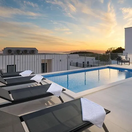Maxima With Heated Pool - Veliko Brdo Villa
